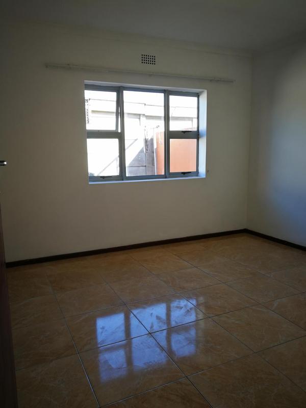 To Let 2 Bedroom Property for Rent in Grassy Park Western Cape
